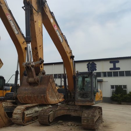 徐工XE215DA履带式挖掘机