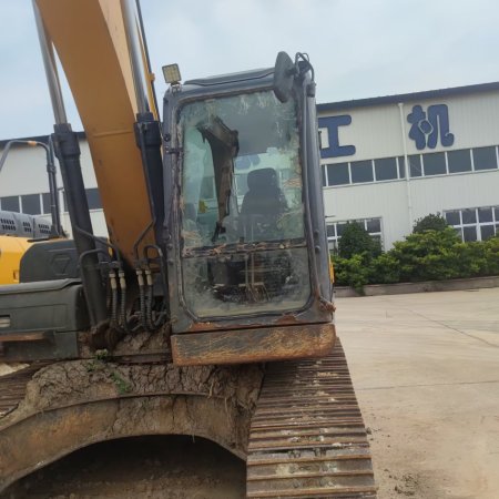 徐工XE215DA履带式挖掘机