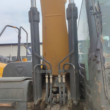 徐工XE215DA履带式挖掘机