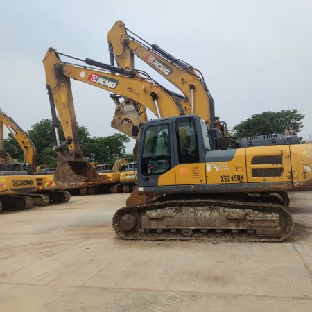 徐工XE215DA履带式挖掘机