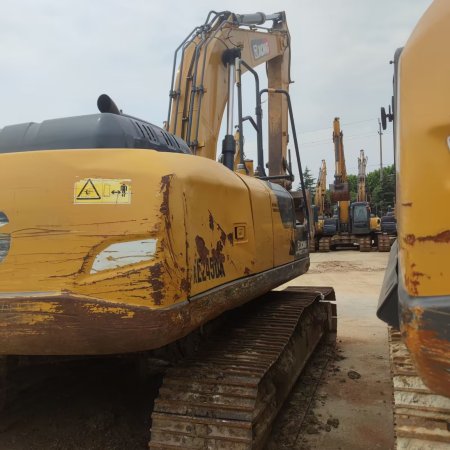 徐工XE215DA履带式挖掘机