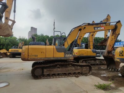 徐工XE215DA履帶式挖掘機