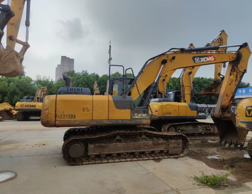 徐工XE215DA履带式挖掘机