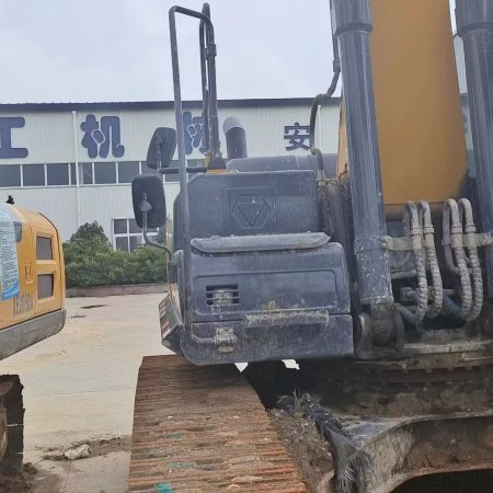 徐工XE270DK履带式挖掘机