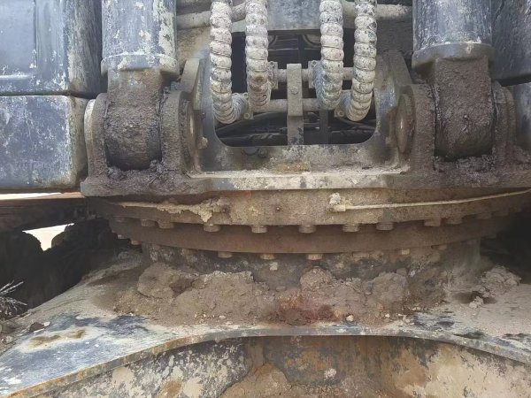 徐工XE270DK履帶式挖掘機