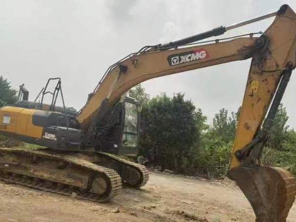 徐工XE215DA履帶式挖掘機(jī)