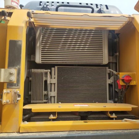 徐工XE215DA履带式挖掘机