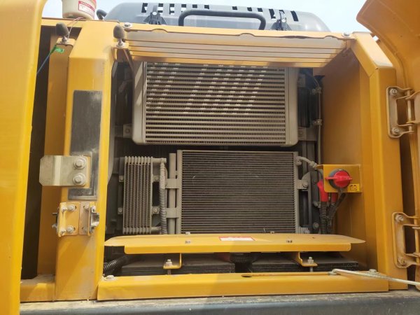 徐工XE215DA履帶式挖掘機(jī)