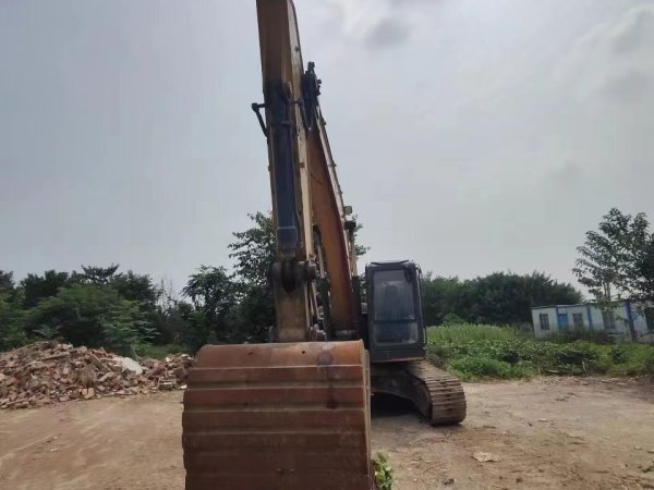 徐工XE215DA履帶式挖掘機(jī)