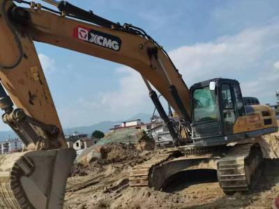 徐工XE380DK履帶式挖掘機(jī)