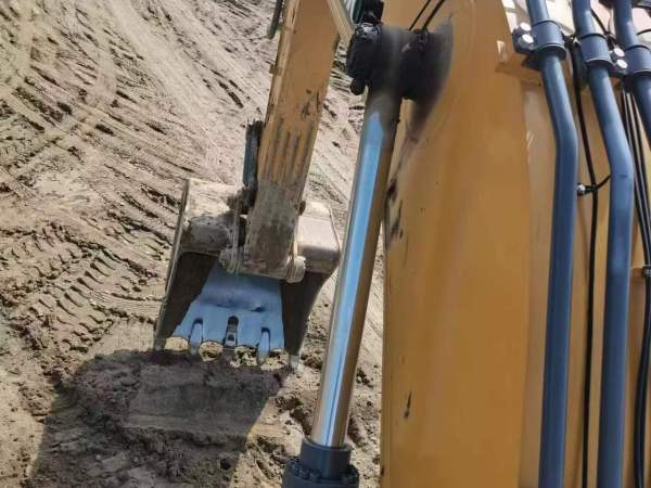 徐工XE380DK履帶式挖掘機