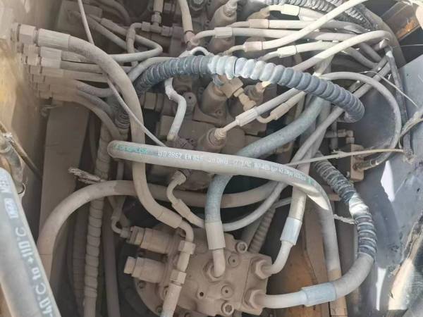 徐工XE150D履帶式挖掘機