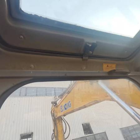 徐工XE150D履带式挖掘机