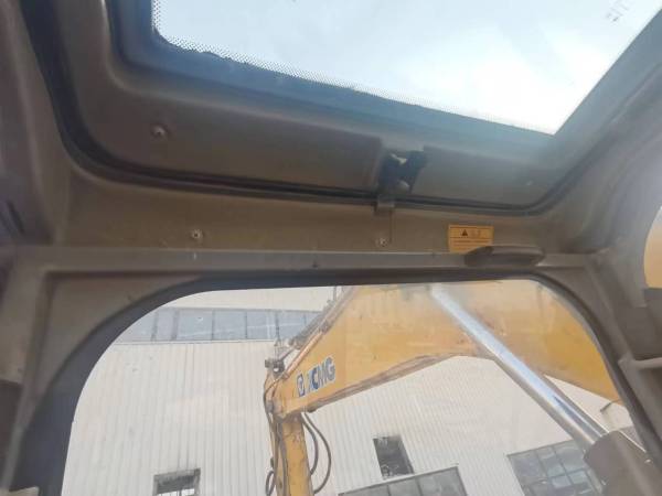 徐工XE150D履帶式挖掘機