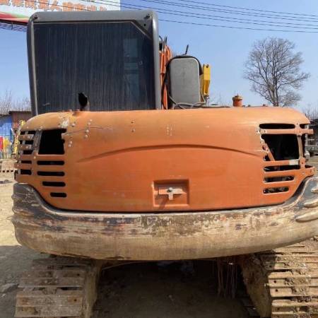 斗山DX80履带式挖掘机