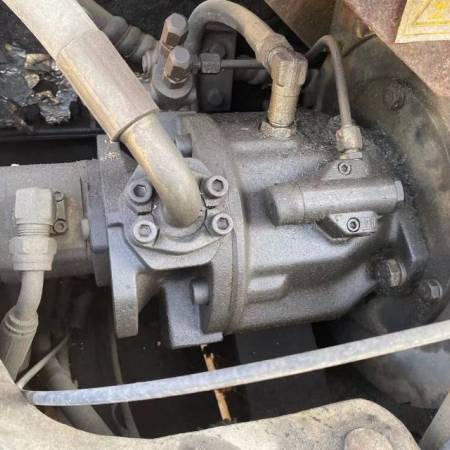 斗山DX80履带式挖掘机