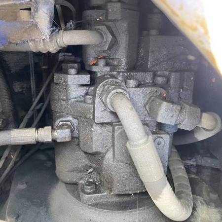 斗山DX80履带式挖掘机