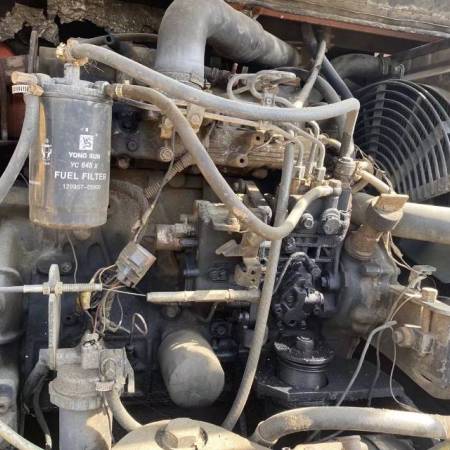 斗山DX80履带式挖掘机