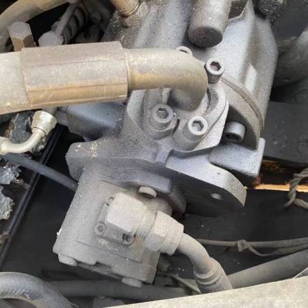 斗山DX80履带式挖掘机