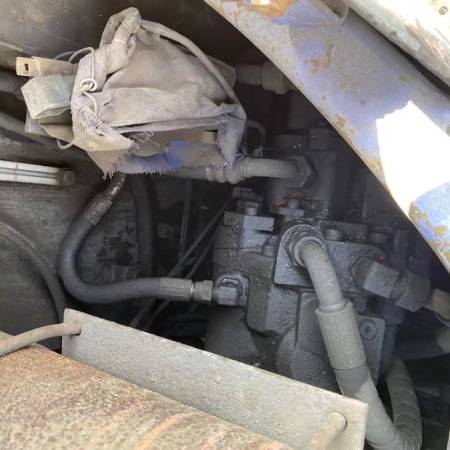 斗山DX80履带式挖掘机