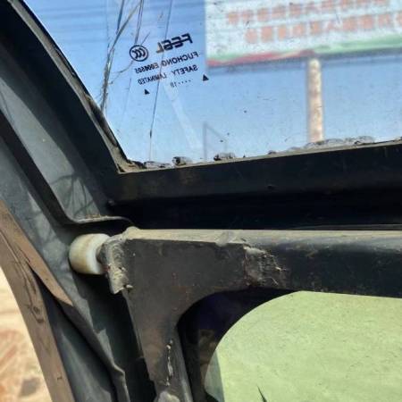 斗山DX80履带式挖掘机