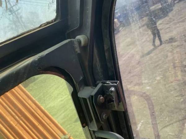 斗山DX80履帶式挖掘機