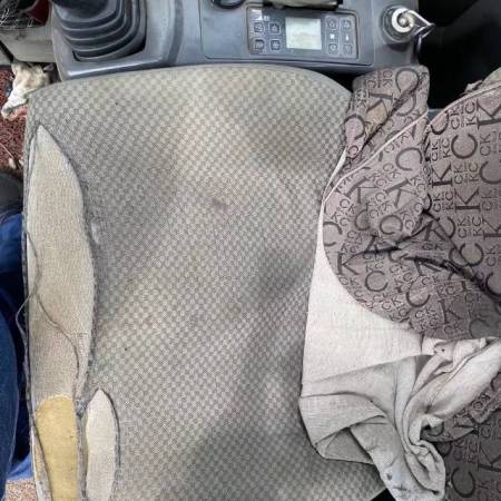 厦工XG808履带式挖掘机