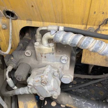 厦工XG808履带式挖掘机