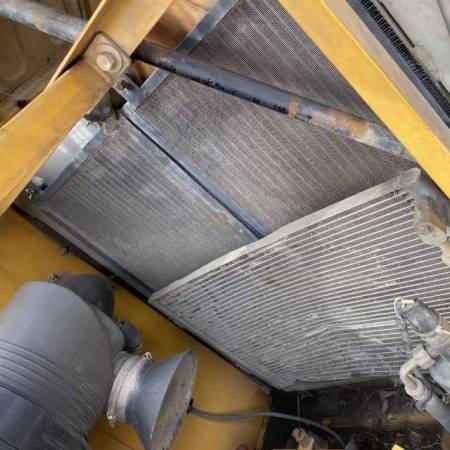 厦工XG808履带式挖掘机