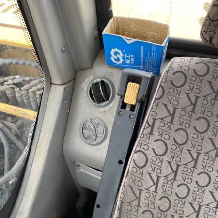 厦工XG808履带式挖掘机