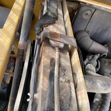 厦工XG808履带式挖掘机