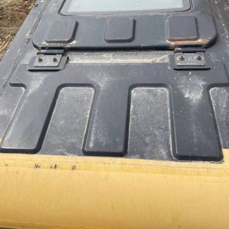 厦工XG808履带式挖掘机