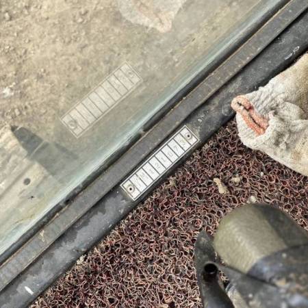 厦工XG808履带式挖掘机