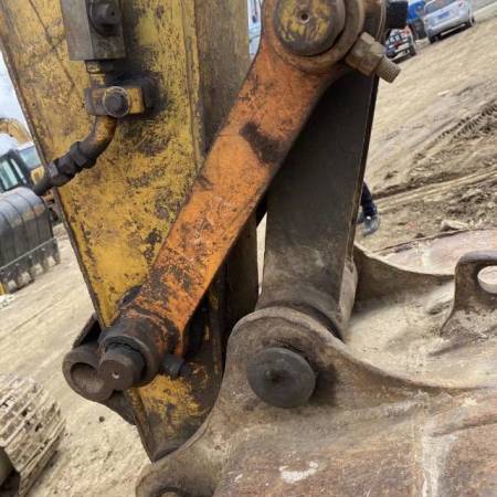 厦工XG808履带式挖掘机