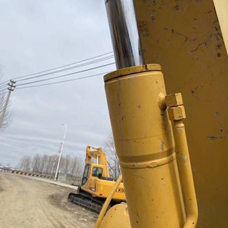 厦工XG808履带式挖掘机