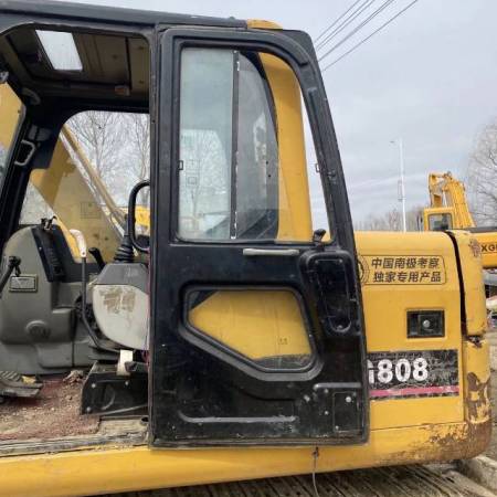 厦工XG808履带式挖掘机