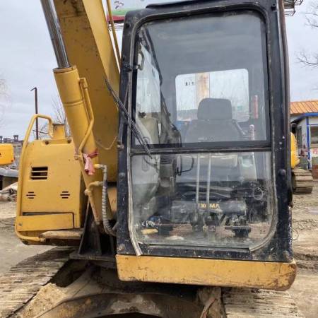 厦工XG808履带式挖掘机