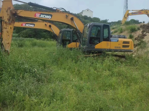 徐工XE205DA履帶式挖掘機