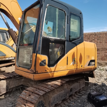 雷沃重工FR80G履带式挖掘机