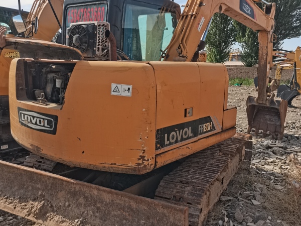 雷沃重工FR80G履帶式挖掘機