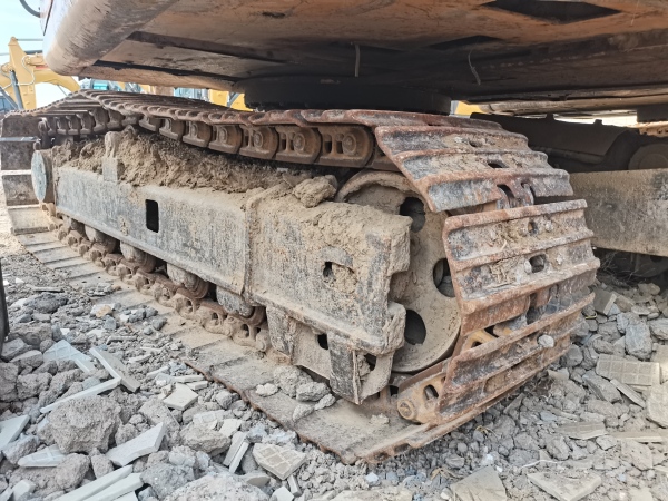 雷沃重工FR80G履帶式挖掘機