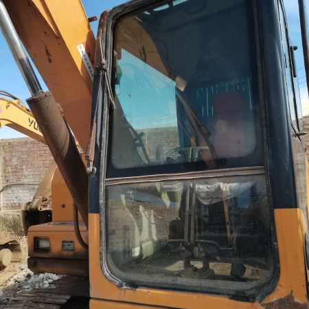 雷沃重工FR80G履带式挖掘机