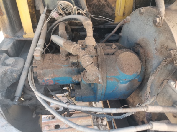 現(xiàn)代R60-7履帶式挖掘機