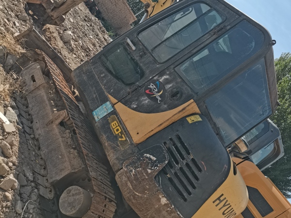 現(xiàn)代R60-7履帶式挖掘機