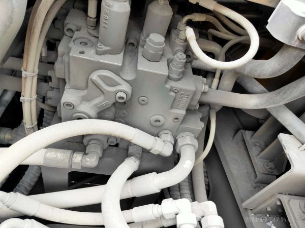 徐工XE650GK履帶式挖掘機(jī)