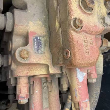 柳工CLG906C履带式挖掘机