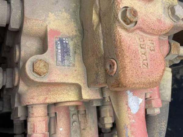 柳工CLG906C履帶式挖掘機(jī)