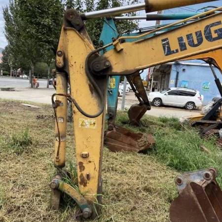 柳工CLG906C履带式挖掘机