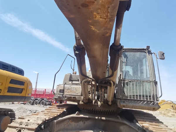 徐工XE490D履带式挖掘机