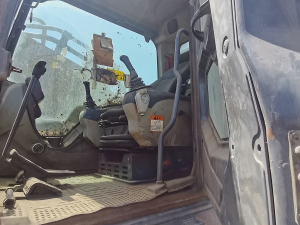 徐工XE490D履带式挖掘机